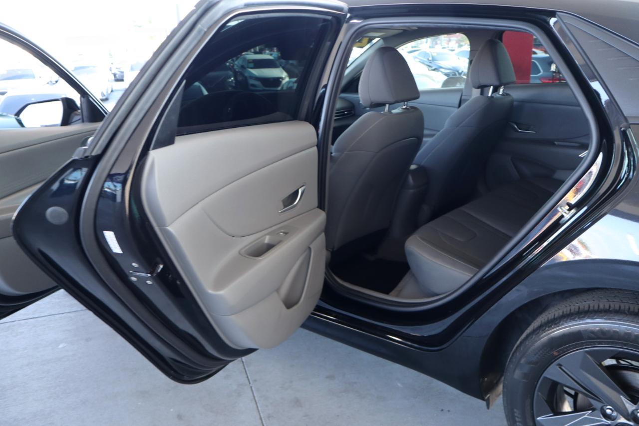 Hyundai Elantra SEL IVT 2023