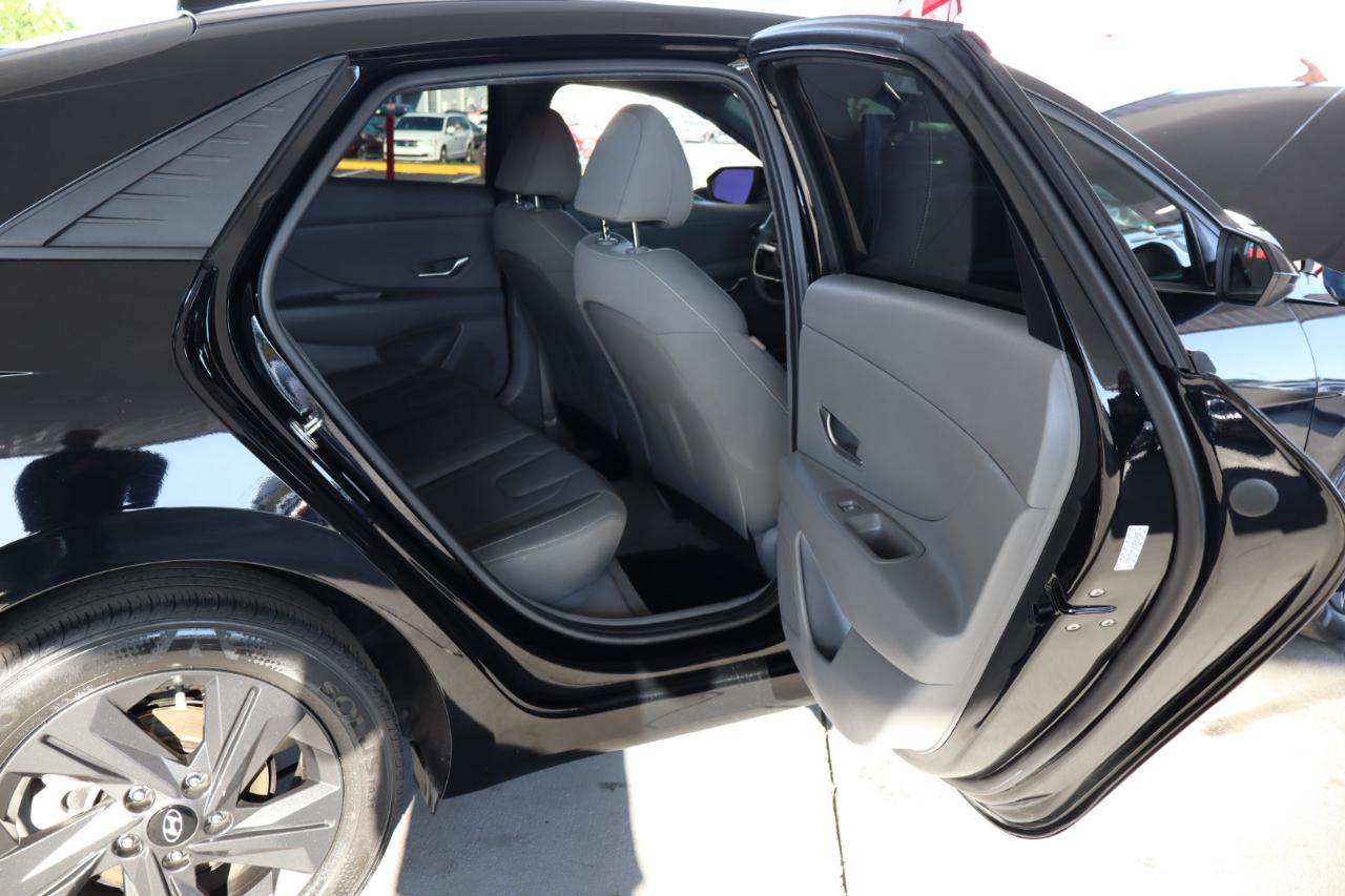 Hyundai Elantra SEL IVT 2023