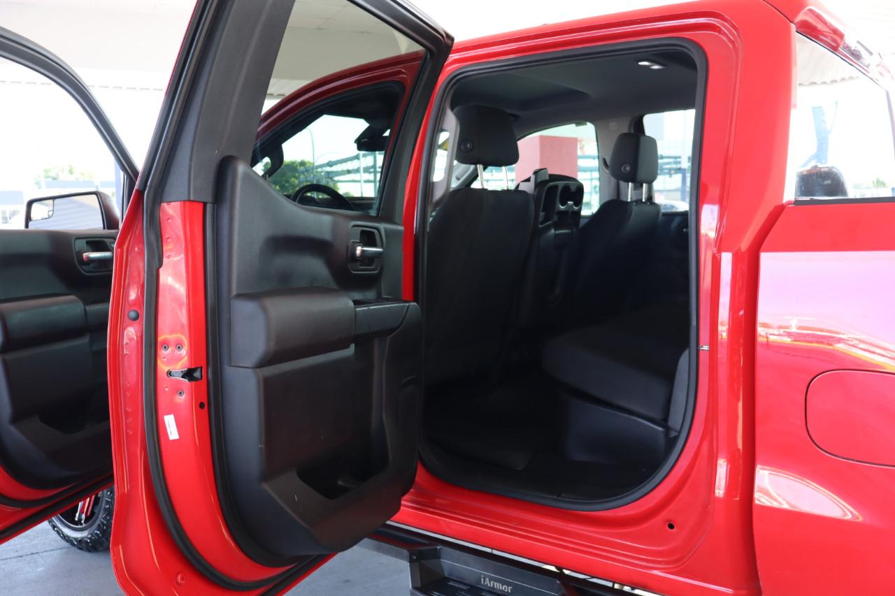 Chevrolet Silverado 1500 4WD Crew Cab 147" Custom Trail Boss 2019