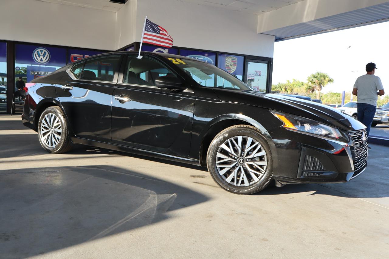 Nissan Altima 2.5 SV Sedan 2024