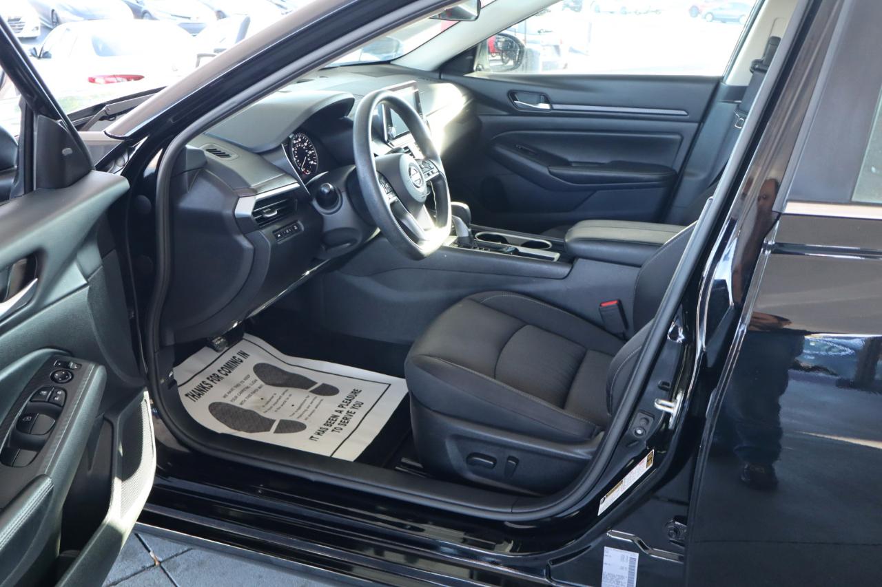 Nissan Altima 2.5 SV Sedan 2024