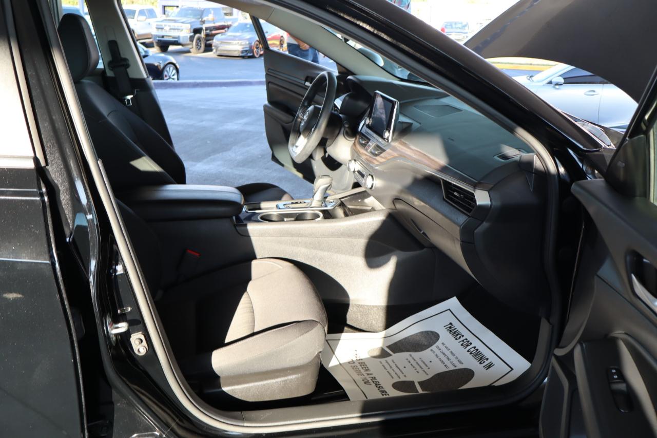 Nissan Altima 2.5 SV Sedan 2024