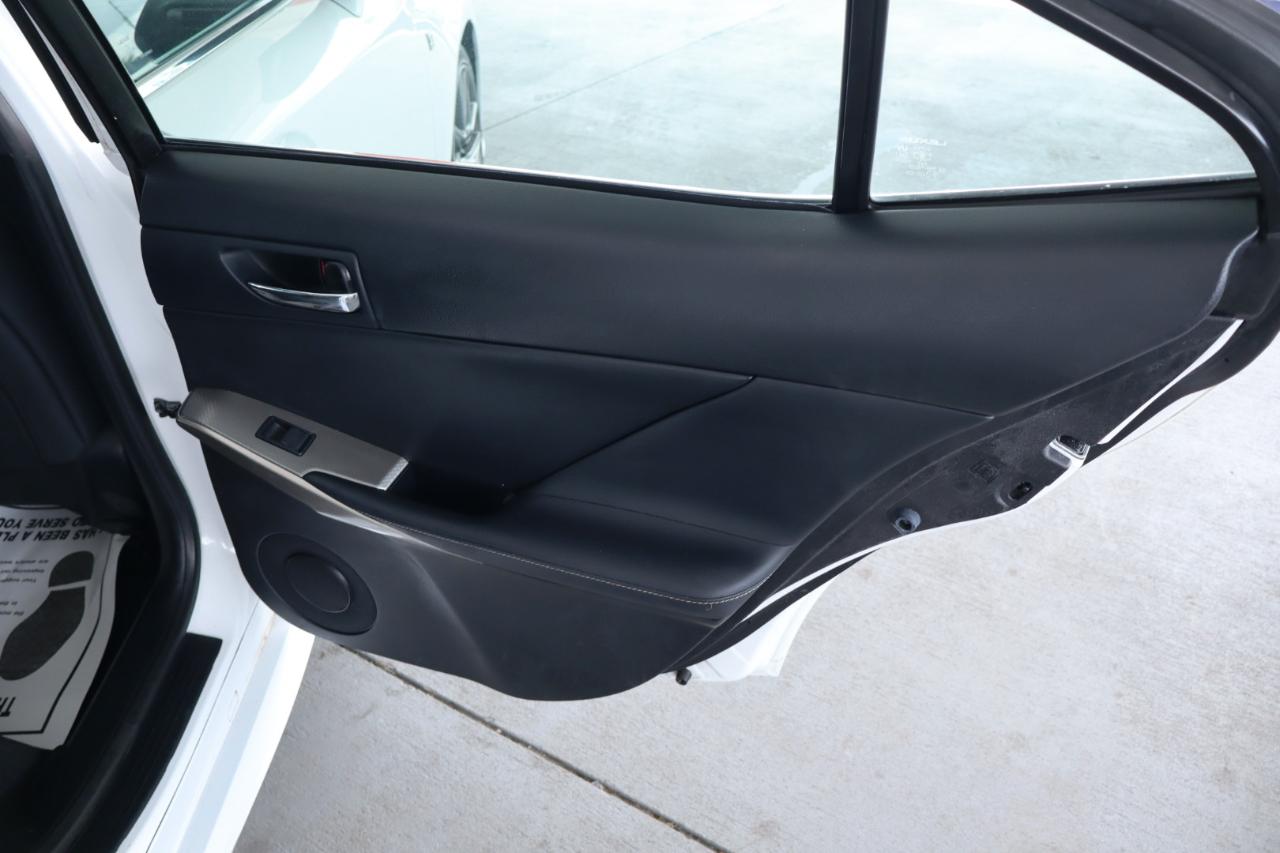 Lexus IS 250 4dr Sport Sdn RWD 2015