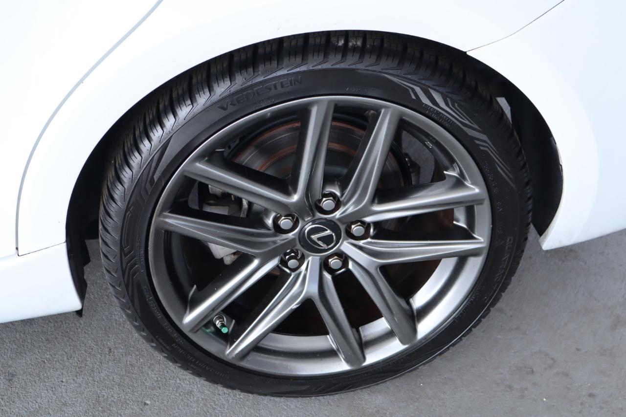 Lexus IS 250 4dr Sport Sdn RWD 2015
