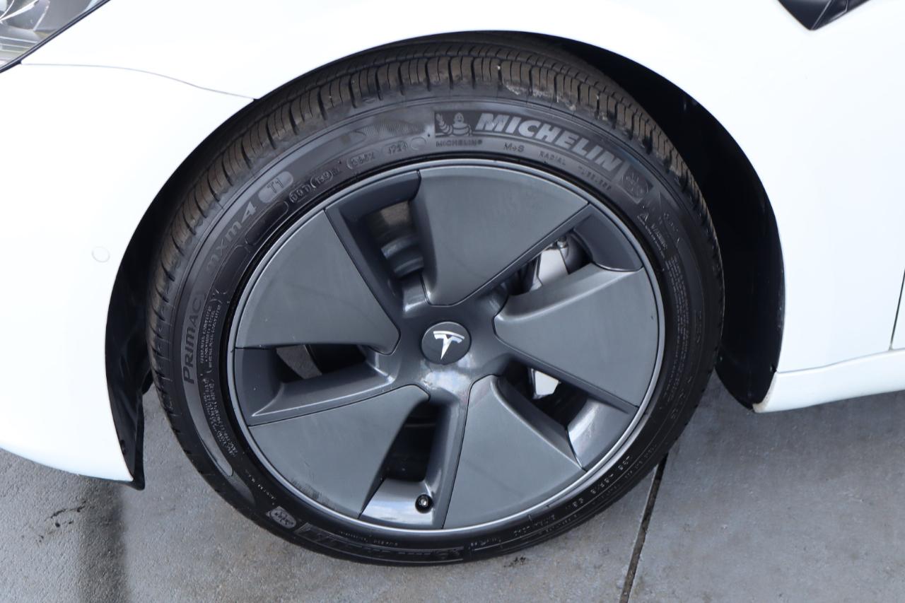 Tesla Model 3 Standard Range Plus RWD 2021