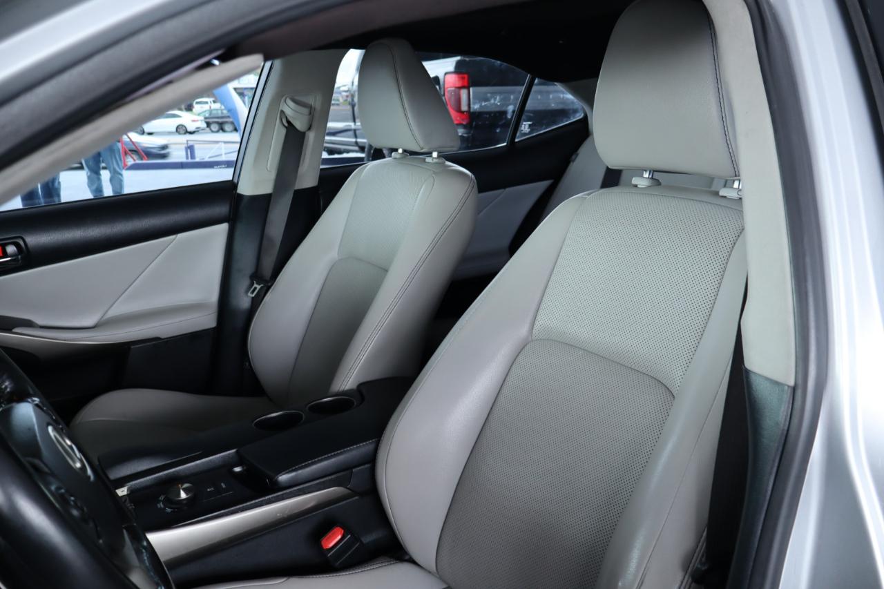 Lexus IS 250 4dr Sport Sdn AWD 2015