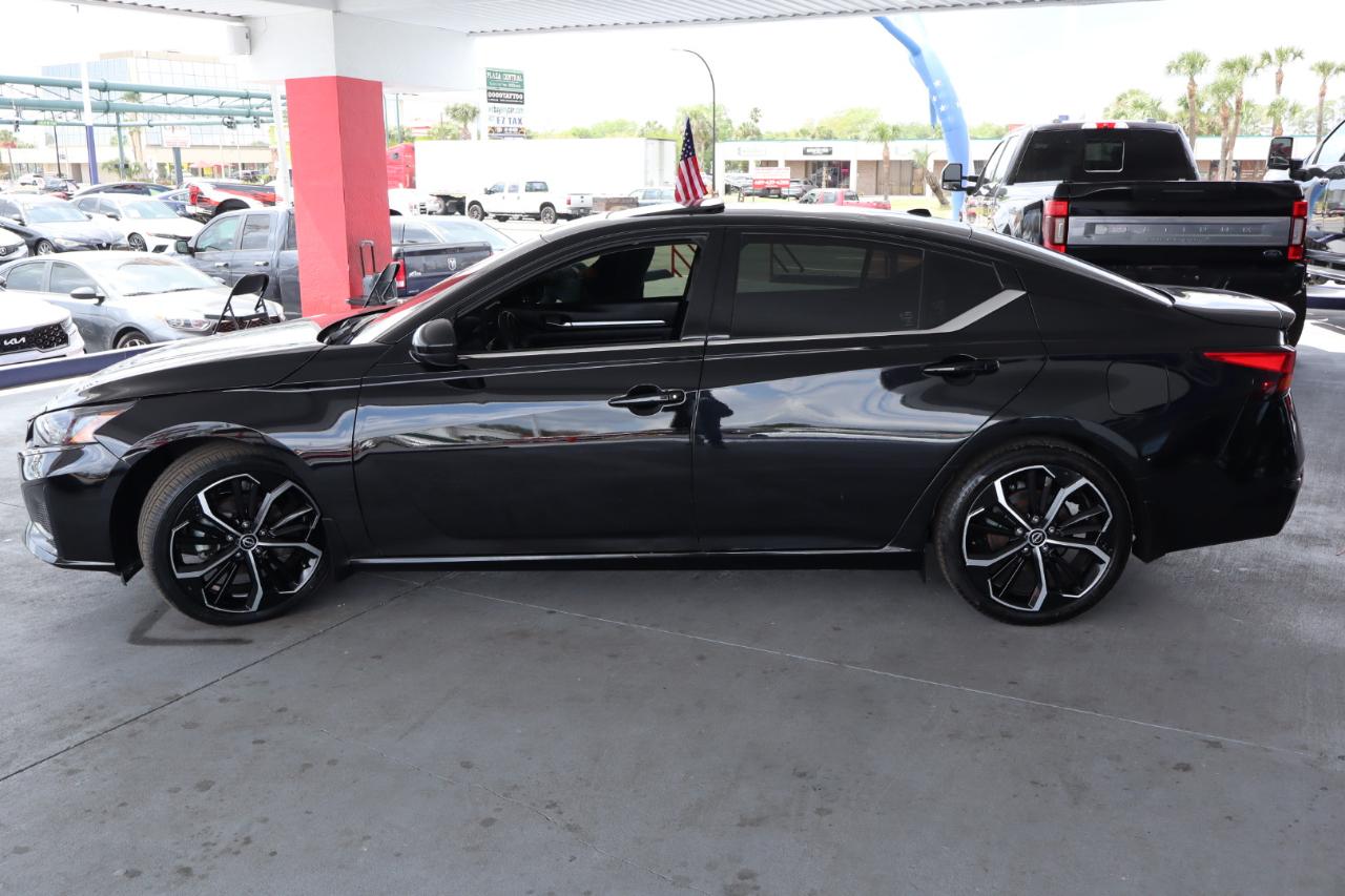 Nissan Altima 2.5 SR Sedan 2023