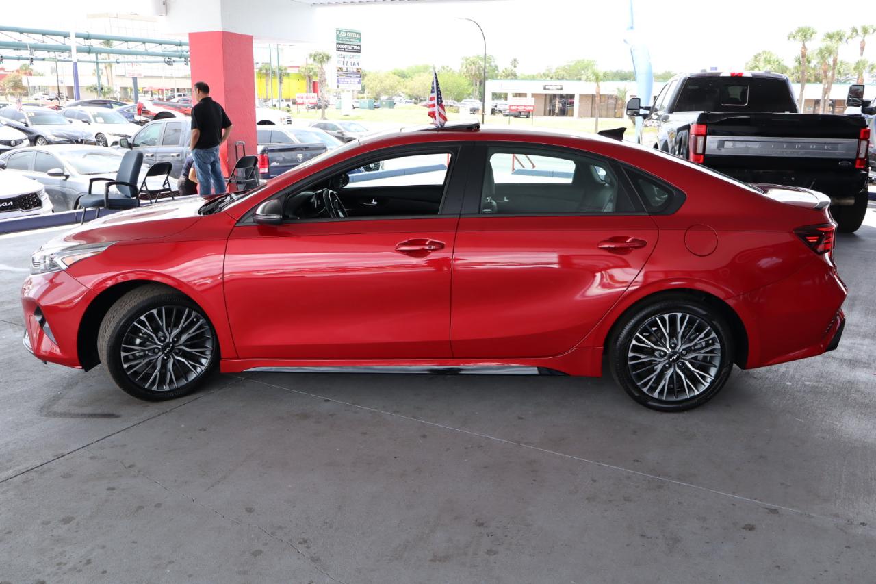 Kia Forte GT-Line IVT 2024