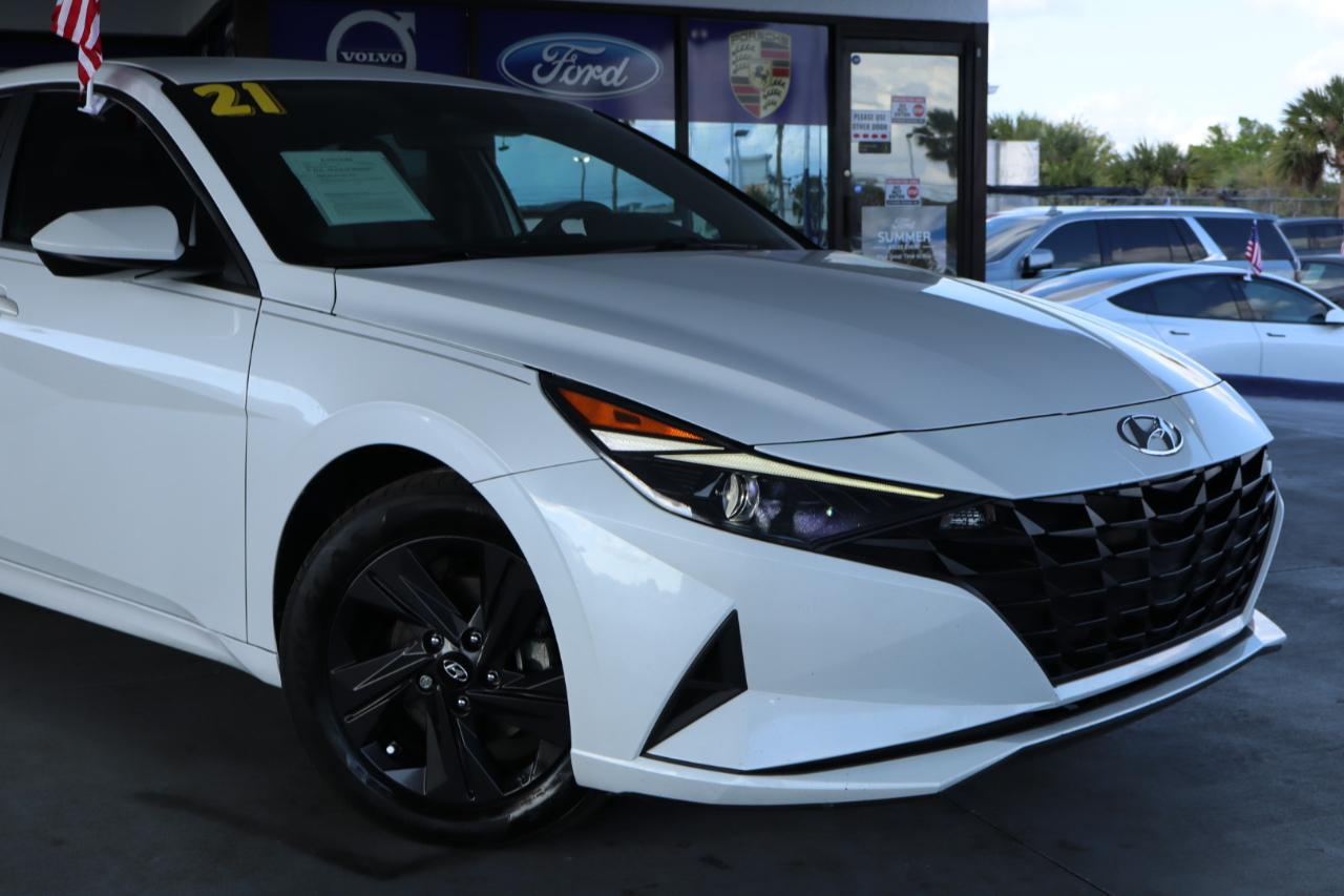 Hyundai Elantra SEL IVT *Ltd Avail* 2021