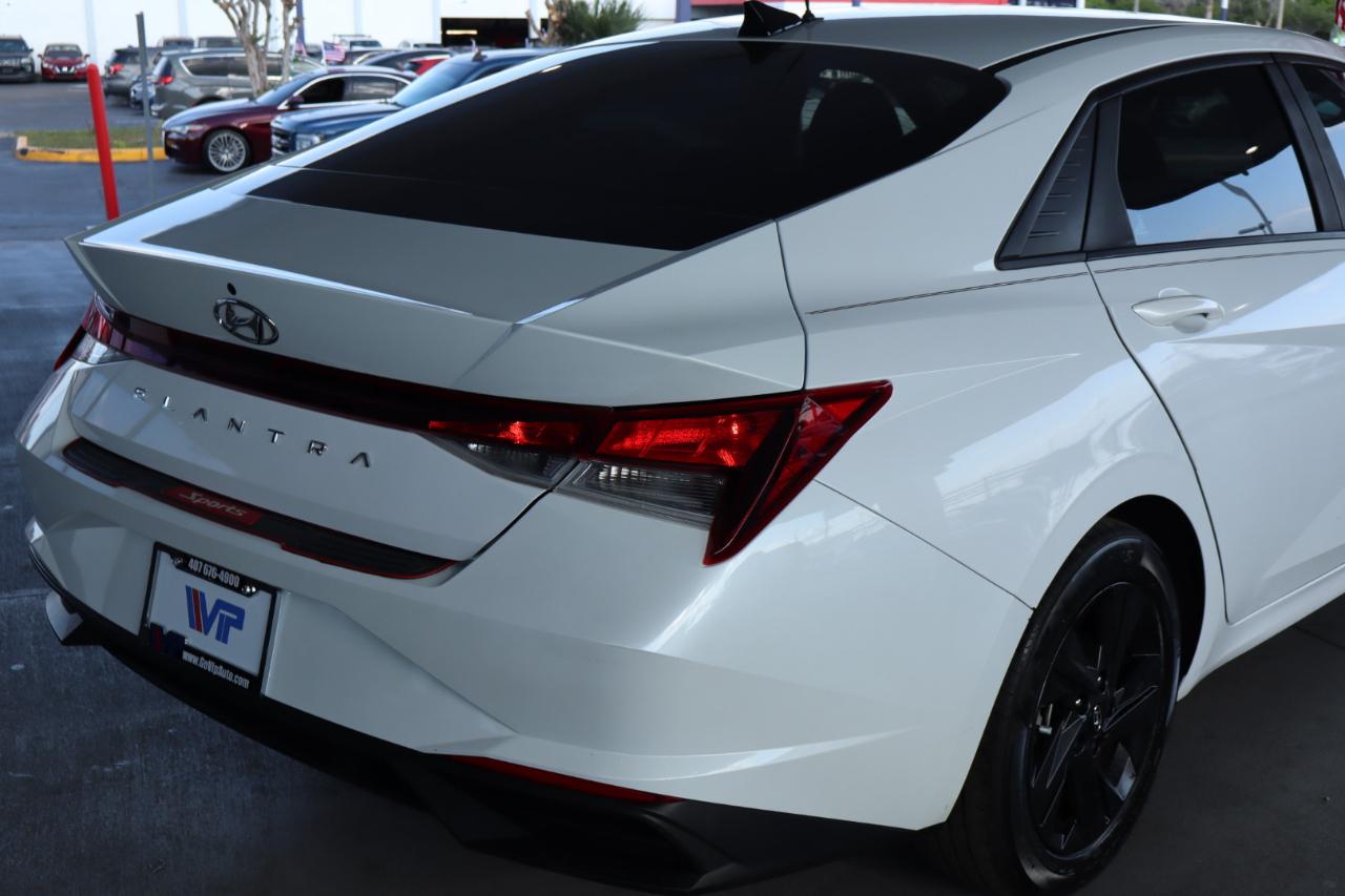 Hyundai Elantra SEL IVT *Ltd Avail* 2021