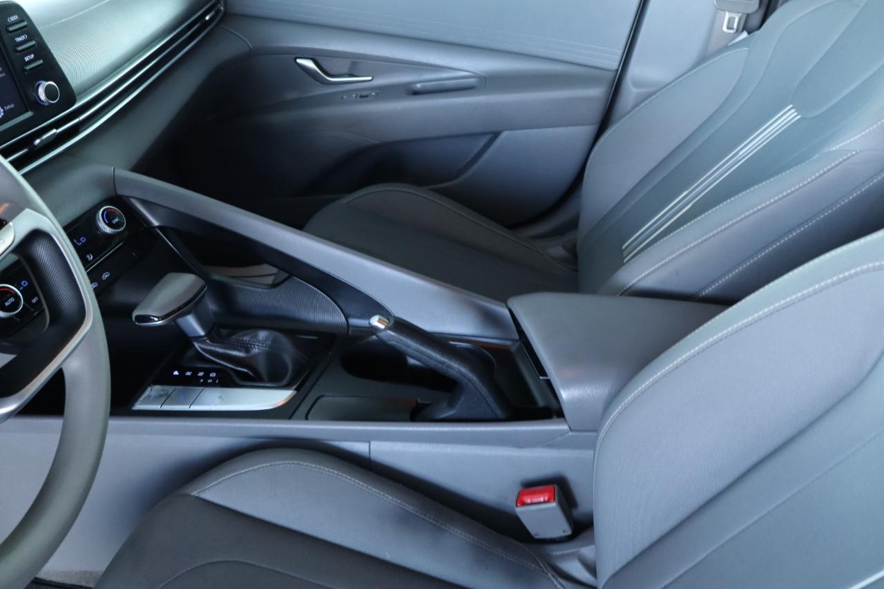 Hyundai Elantra SEL IVT *Ltd Avail* 2021