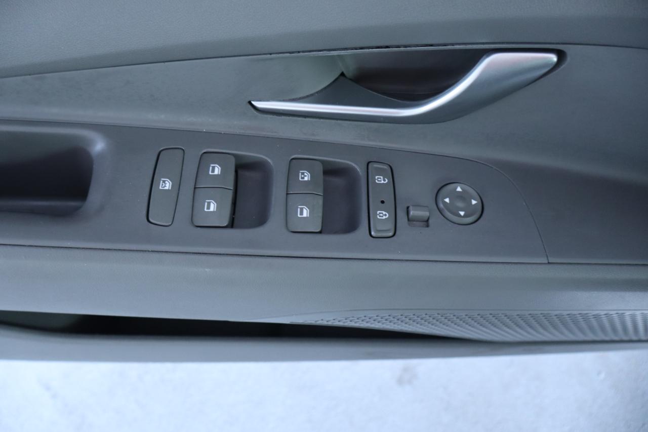 Hyundai Elantra SEL IVT *Ltd Avail* 2021