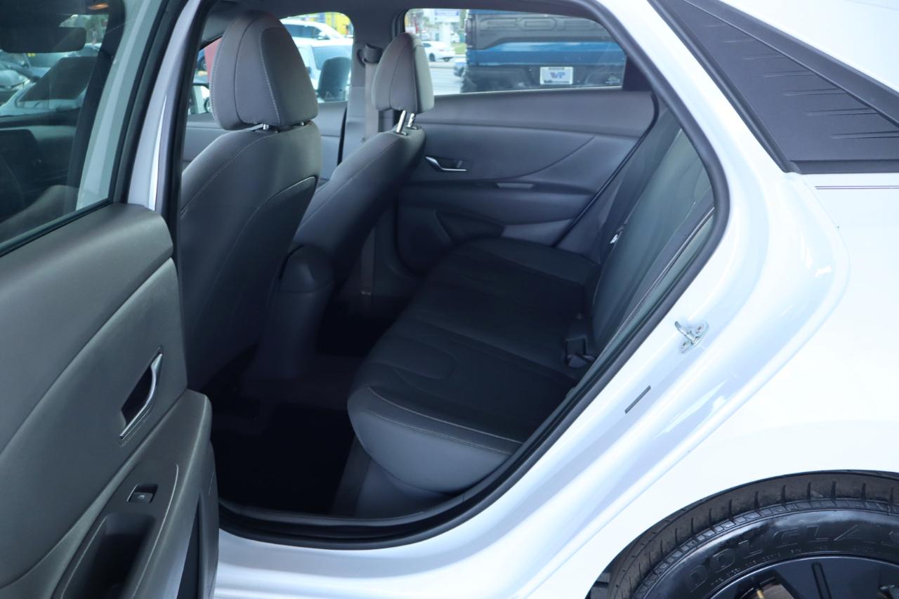 Hyundai Elantra SEL IVT *Ltd Avail* 2021