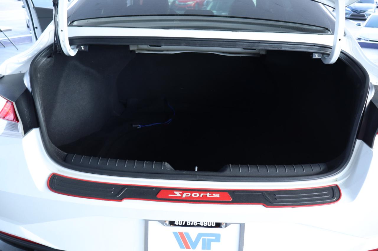 Hyundai Elantra SEL IVT *Ltd Avail* 2021