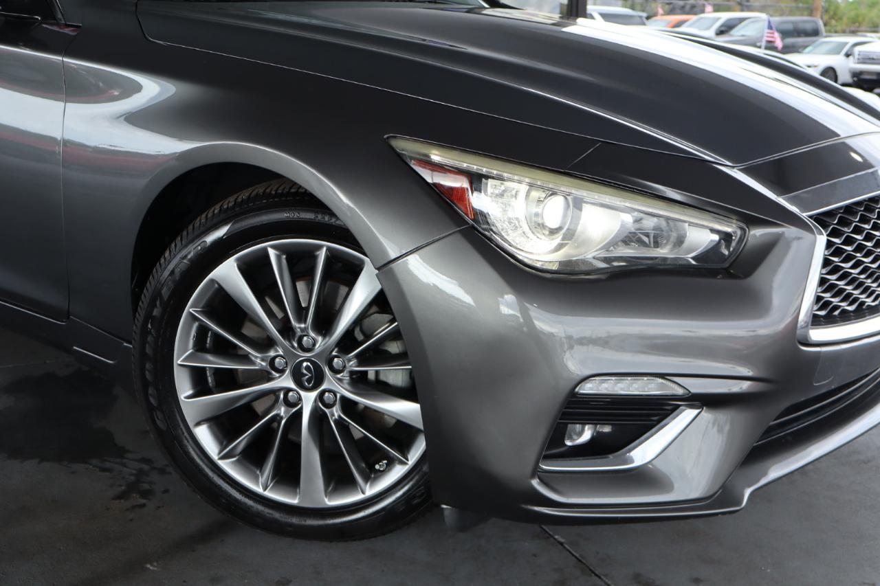 Infiniti Q50 3.0t LUXE RWD 2018