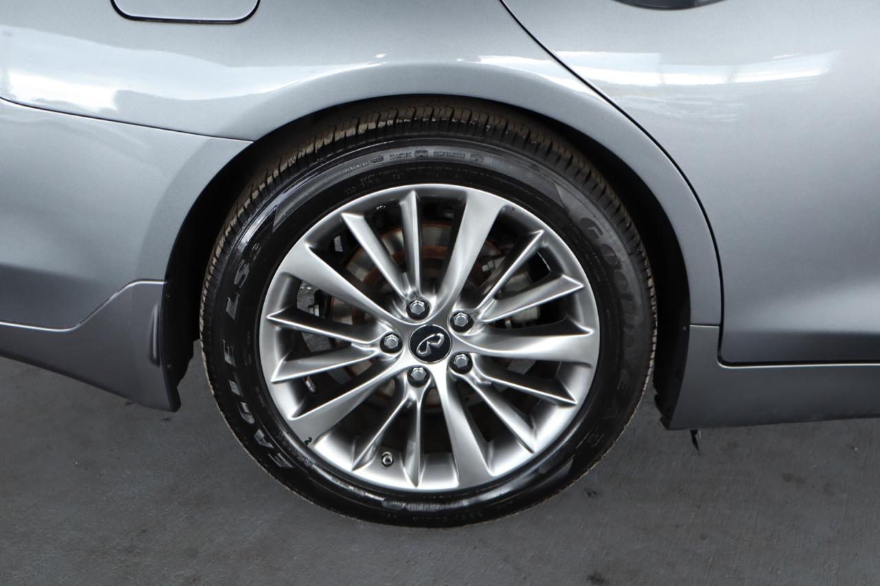 Infiniti Q50 3.0t LUXE RWD 2018