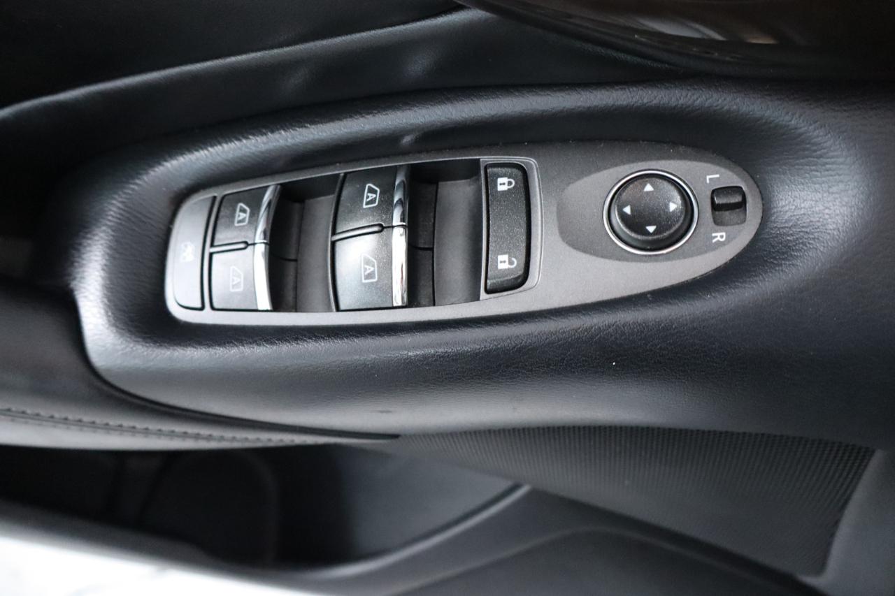 Infiniti Q50 3.0t LUXE RWD 2018