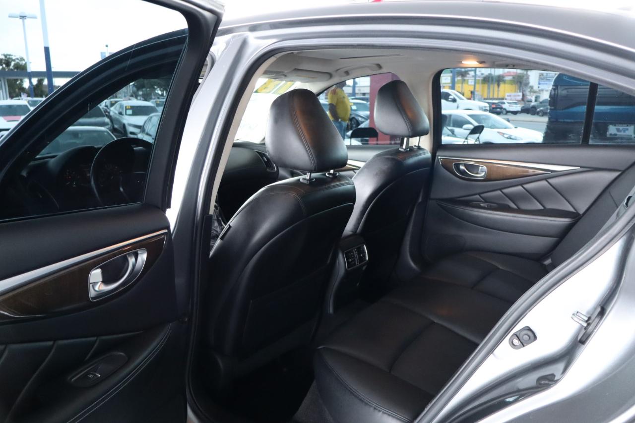 Infiniti Q50 3.0t LUXE RWD 2018