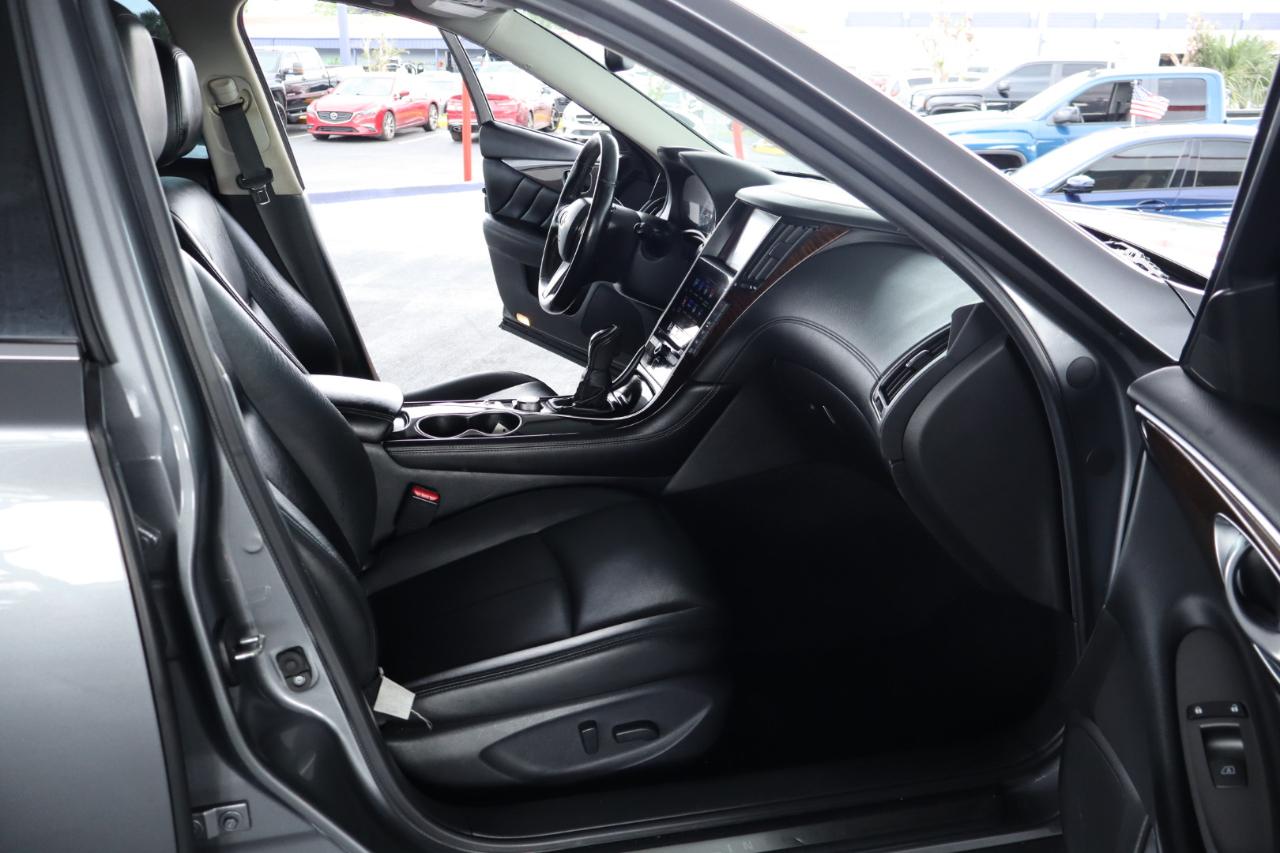 Infiniti Q50 3.0t LUXE RWD 2018