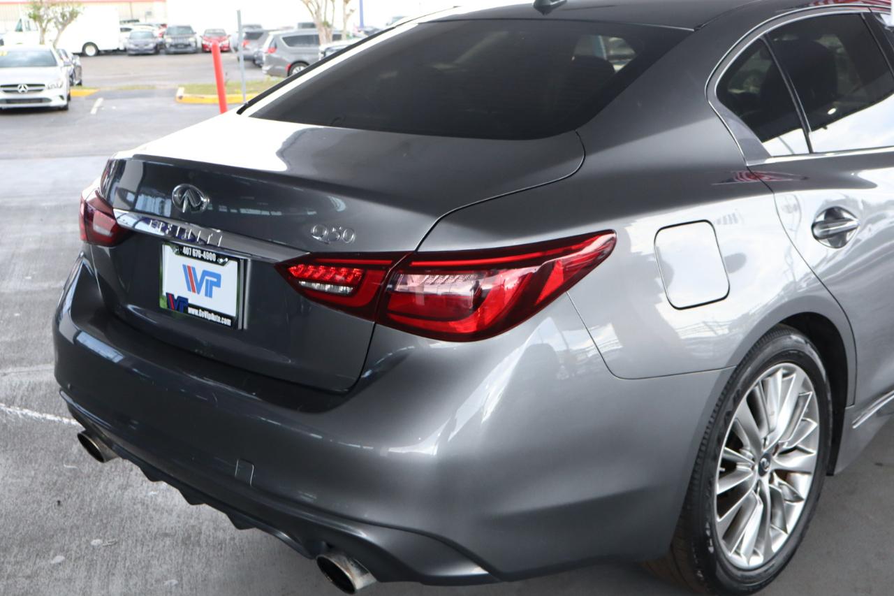 Infiniti Q50 3.0t LUXE RWD 2018