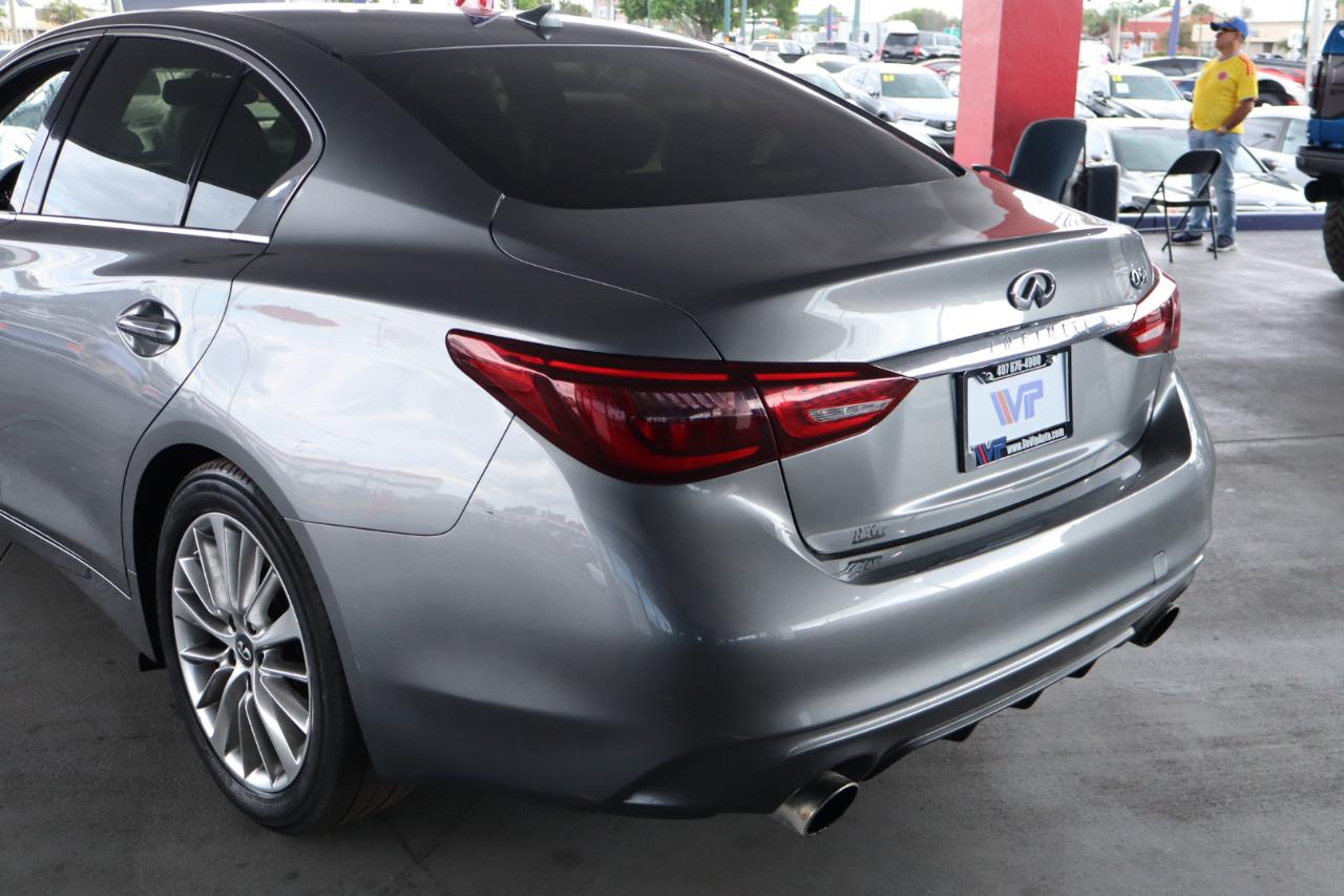 Infiniti Q50 3.0t LUXE RWD 2018