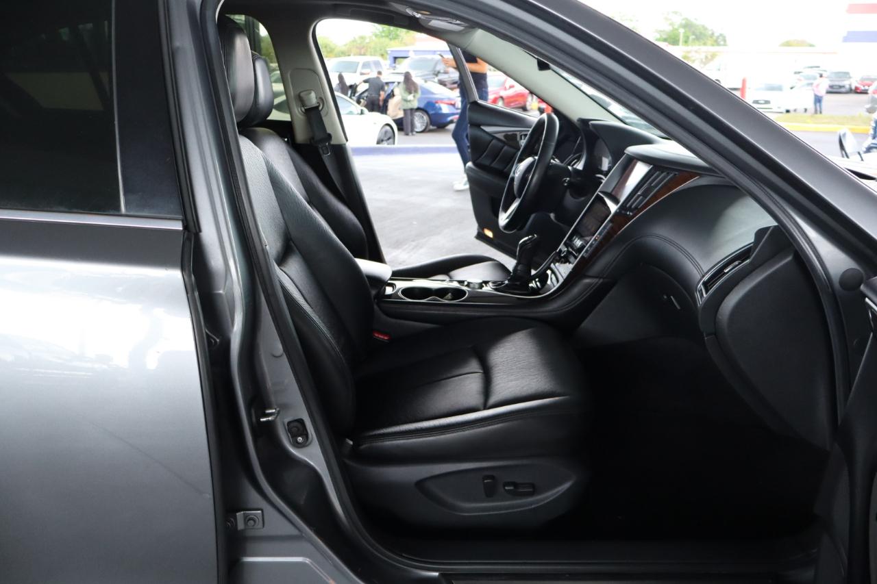 Infiniti Q50 3.0t LUXE RWD 2018