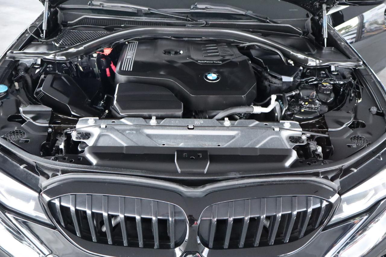 BMW 3 Series 330i Sedan North America 2020