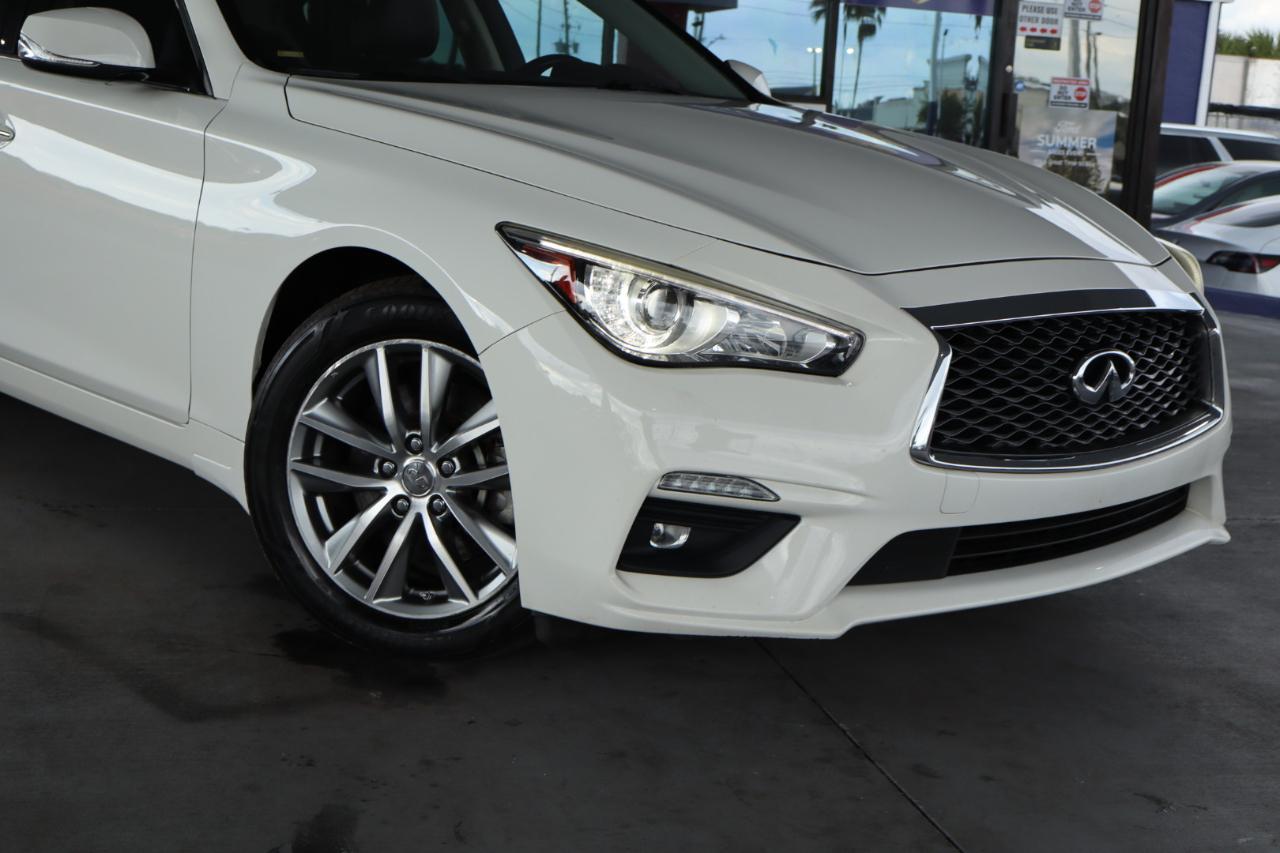 Infiniti Q50 3.0t PURE RWD 2021