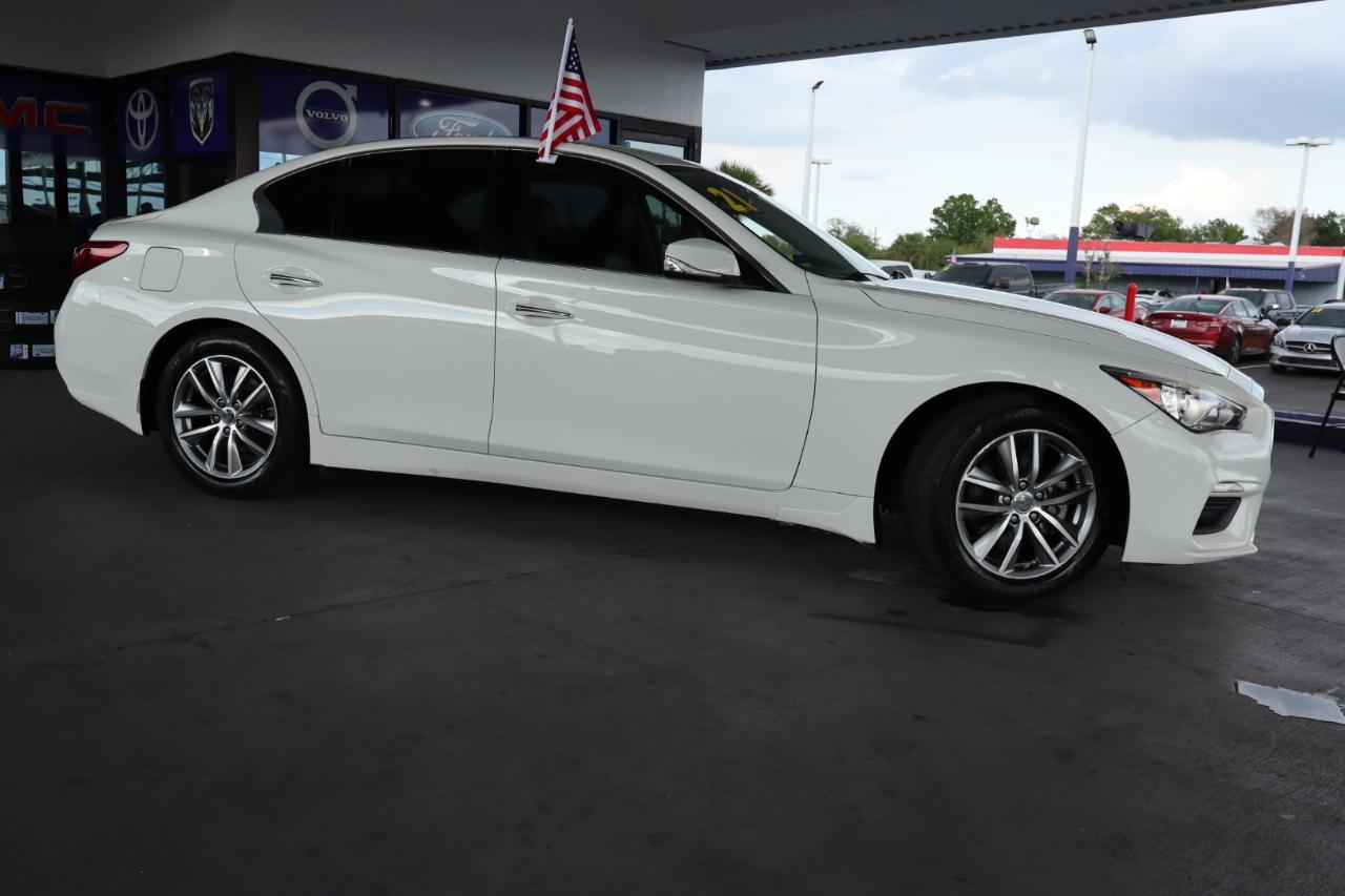 Infiniti Q50 3.0t PURE RWD 2021