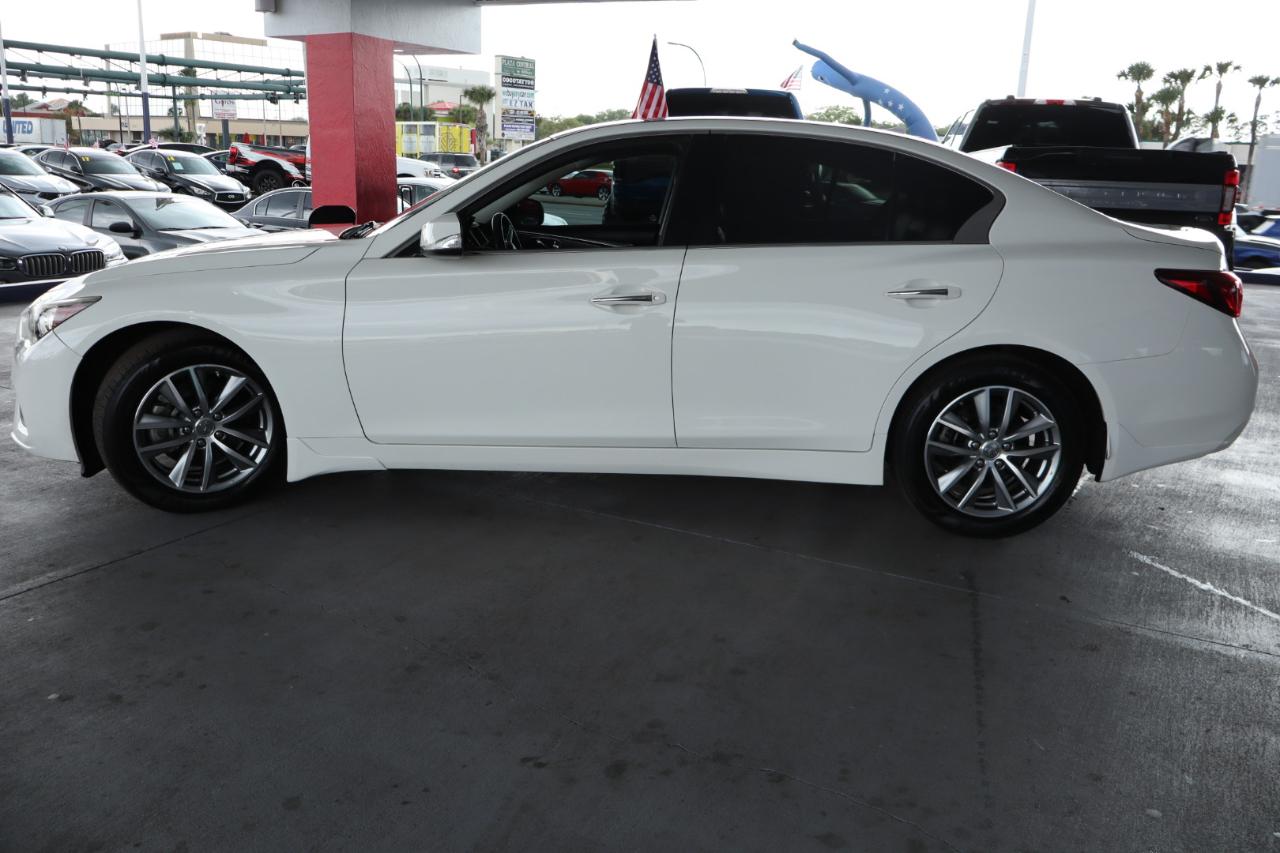 Infiniti Q50 3.0t PURE RWD 2021