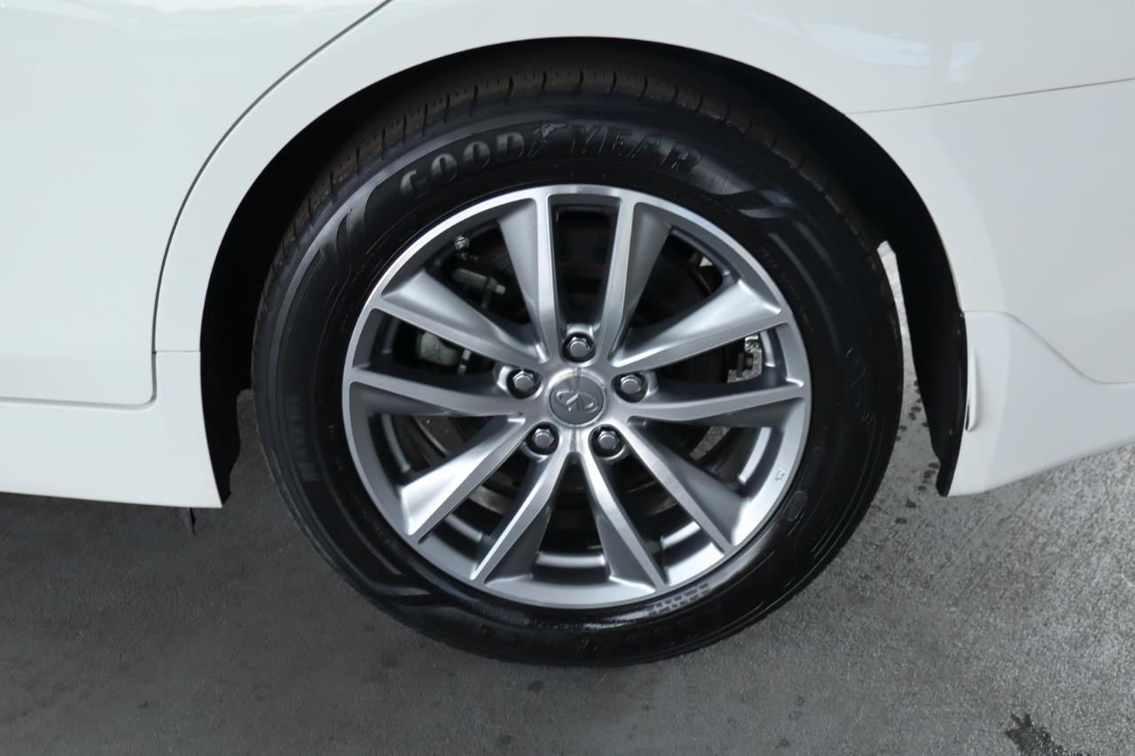 Infiniti Q50 3.0t PURE RWD 2021