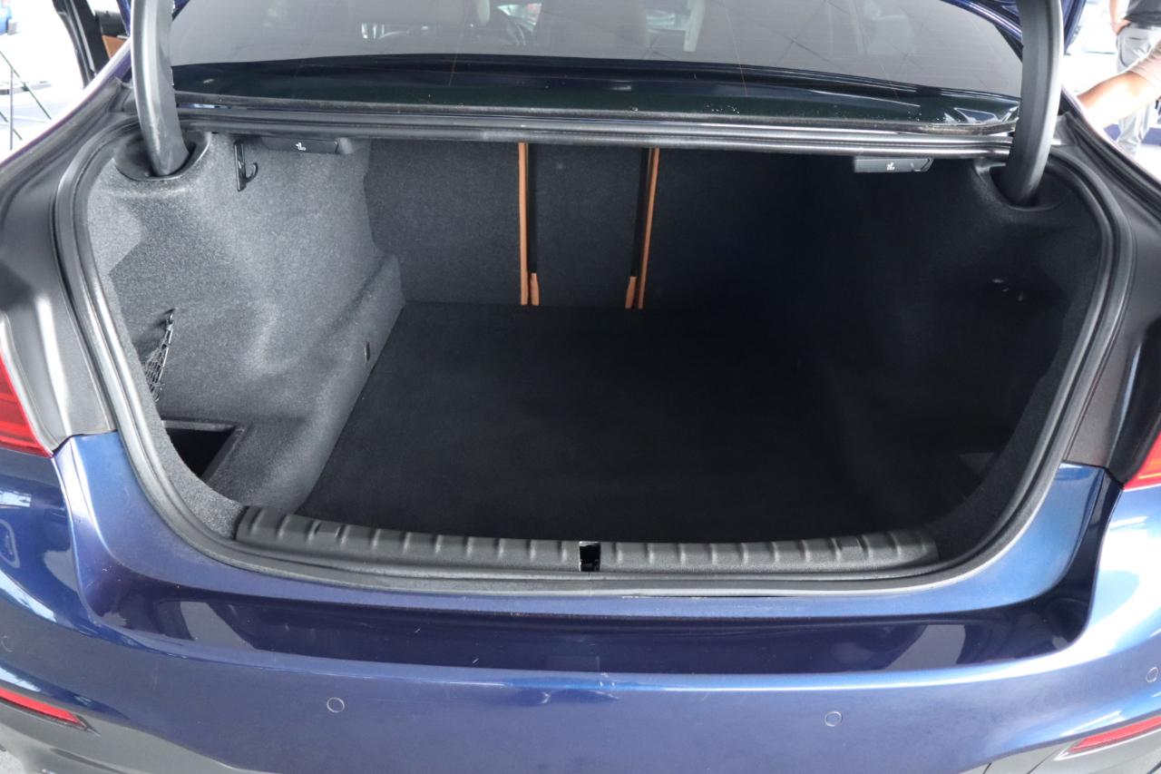 BMW 5 Series 540i Sedan 2019