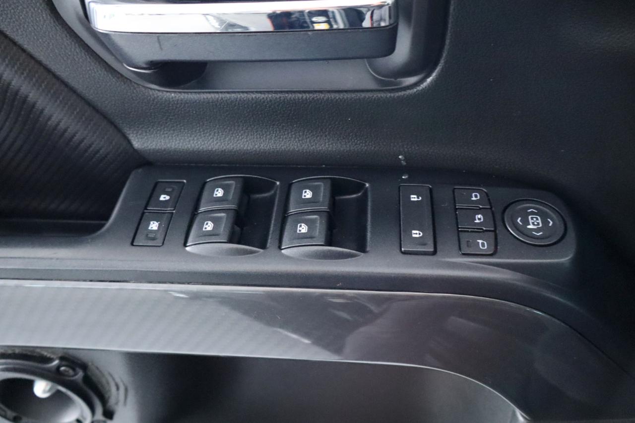 GMC Sierra 1500 4WD Crew Cab 143.5" SLT 2017