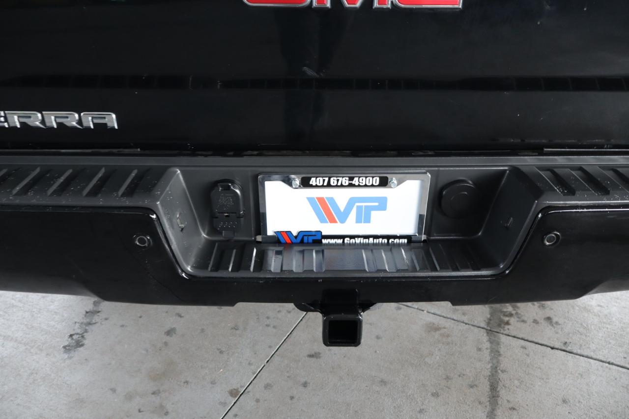 GMC Sierra 1500 4WD Crew Cab 143.5" SLT 2017