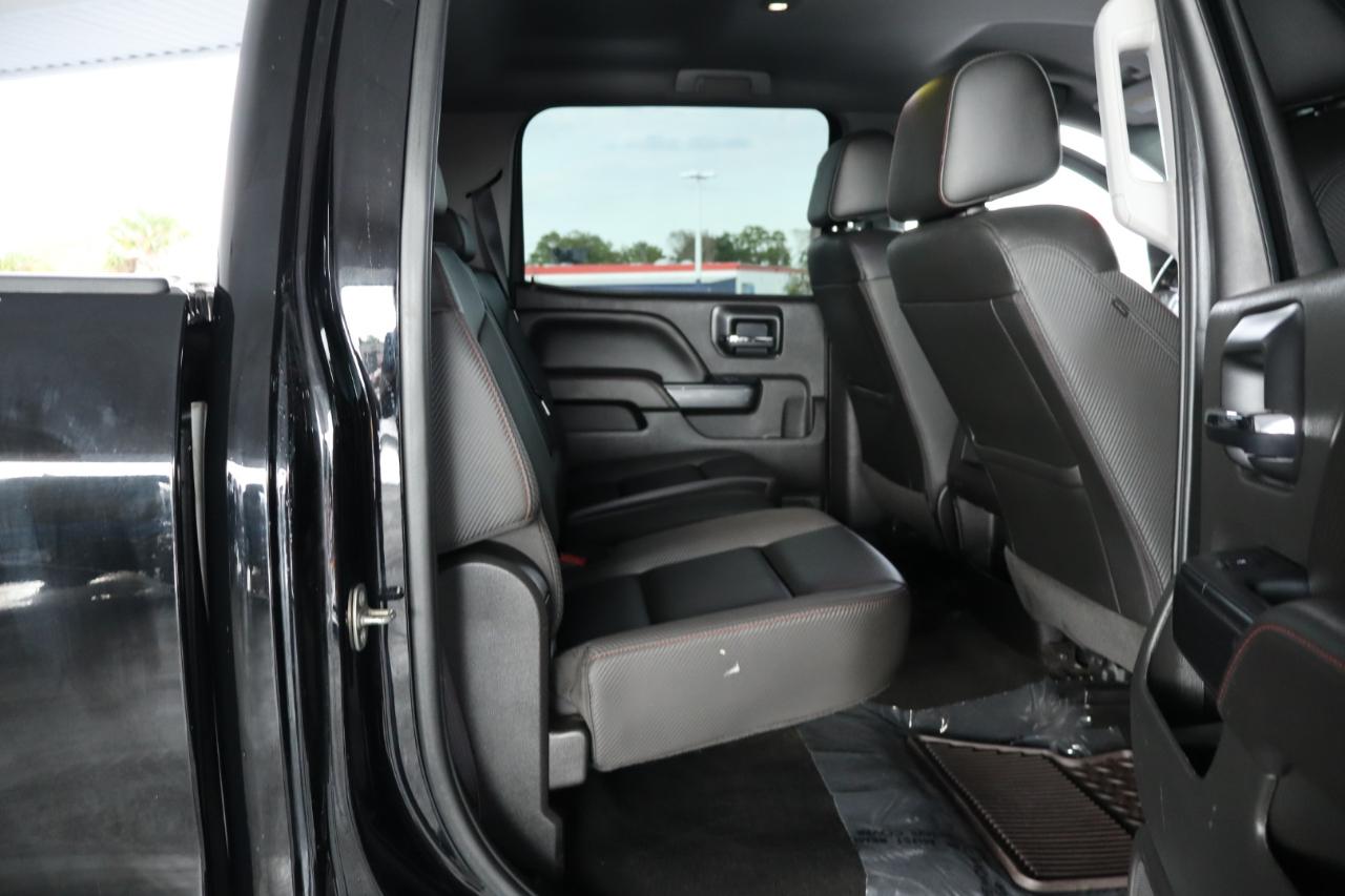 GMC Sierra 1500 4WD Crew Cab 143.5" SLT 2017