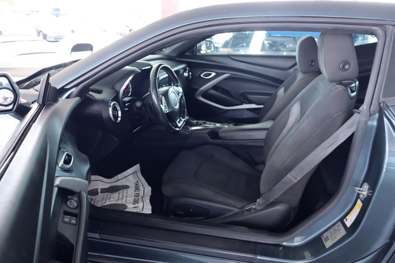 Chevrolet Camaro 2dr Cpe 1LT 2019