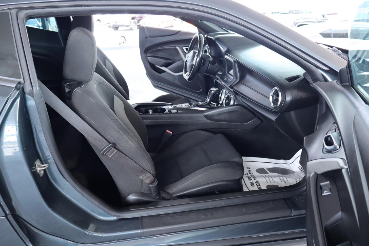 Chevrolet Camaro 2dr Cpe 1LT 2019