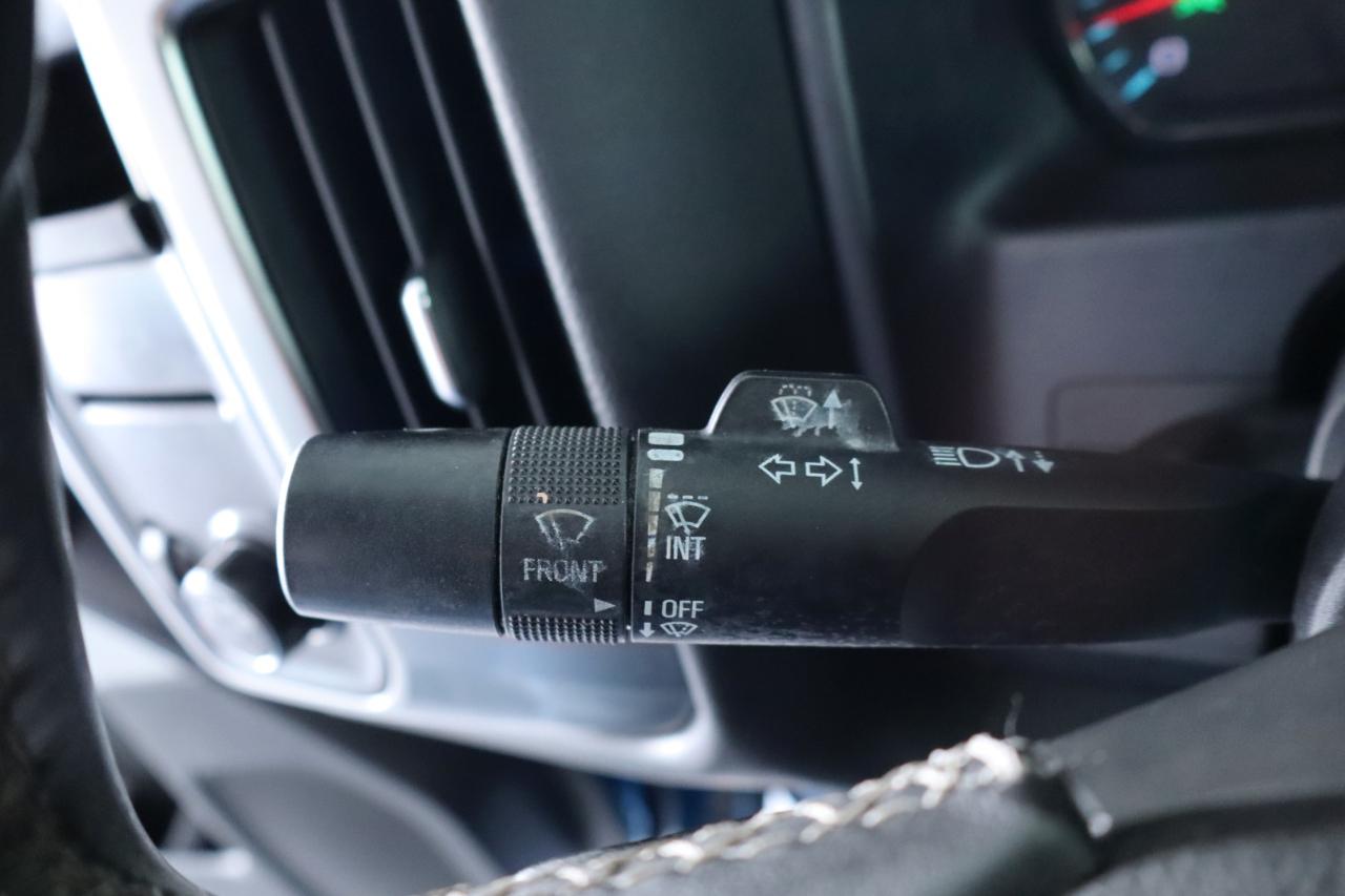 Chevrolet Silverado 1500 2WD Crew Cab 153.0" LT w/1LT 2015