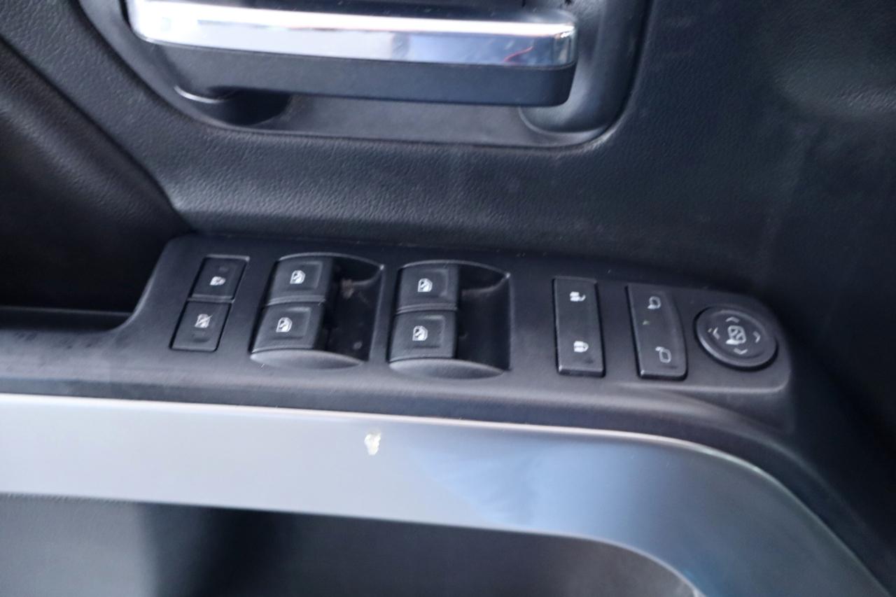 Chevrolet Silverado 1500 2WD Crew Cab 153.0" LT w/1LT 2015