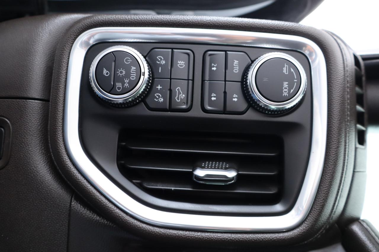 GMC Sierra 3500HD 4WD Crew Cab 172" Denali 2021