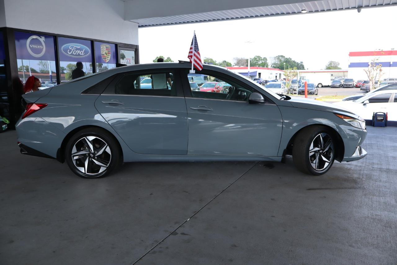 Hyundai Elantra SEL IVT 2022