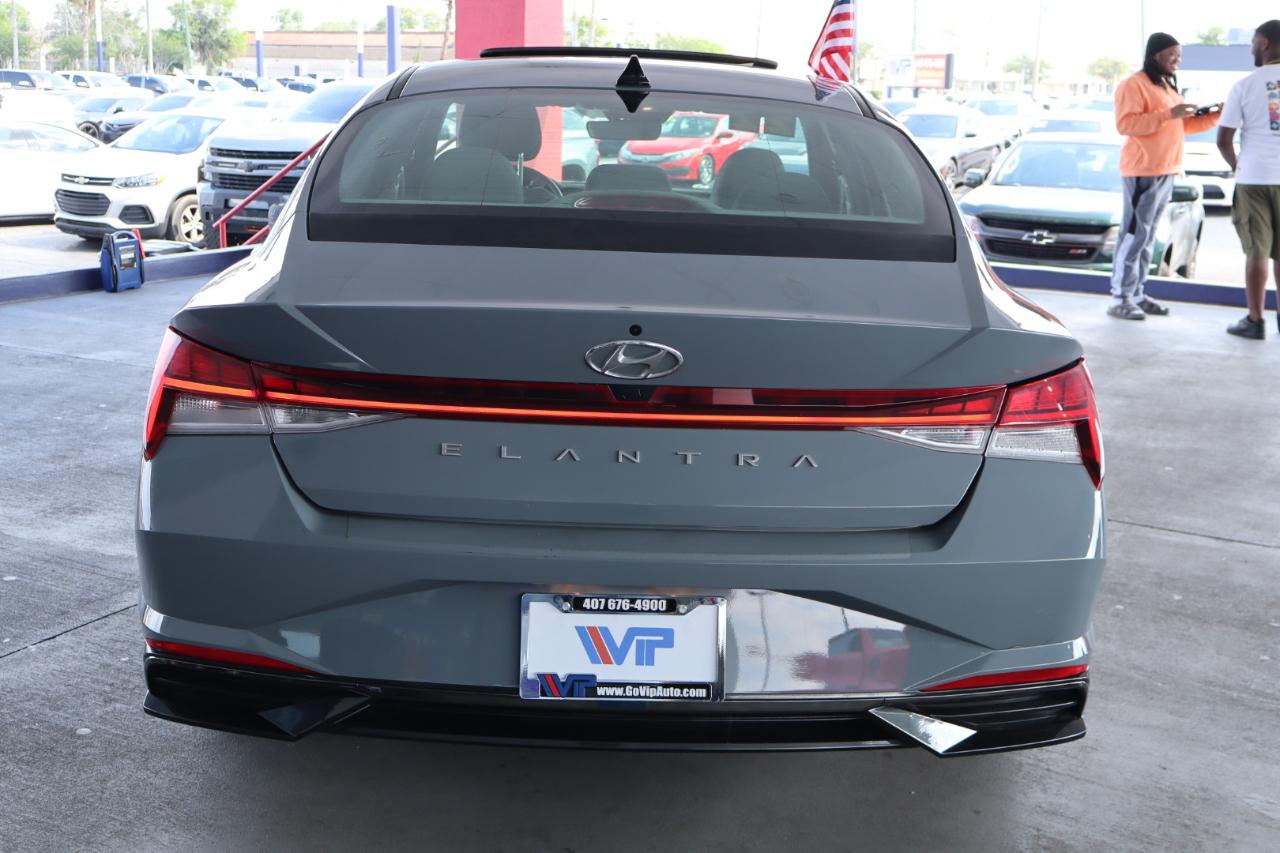 Hyundai Elantra SEL IVT 2022