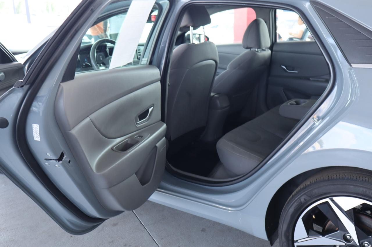 Hyundai Elantra SEL IVT 2022