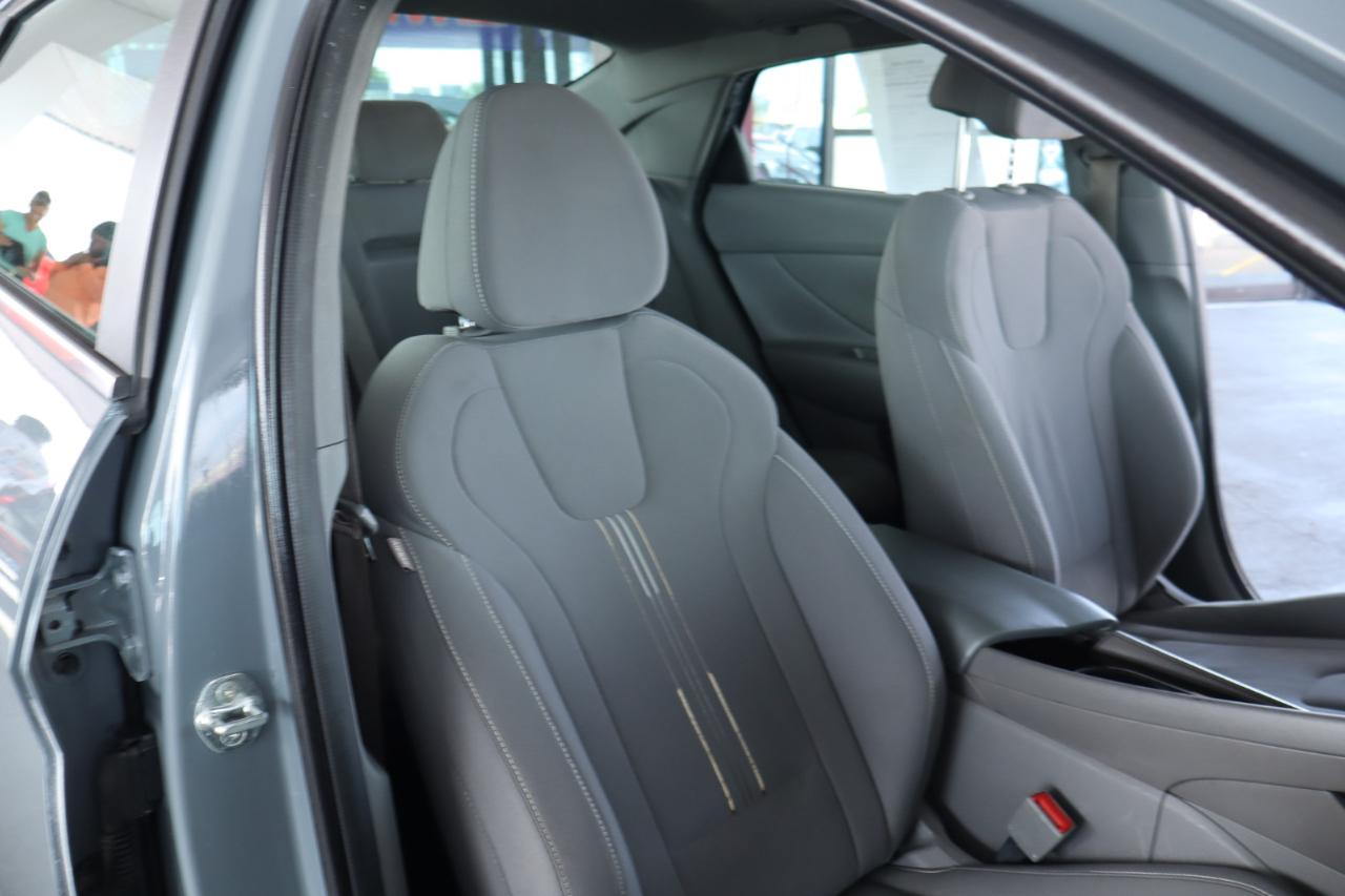 Hyundai Elantra SEL IVT 2022