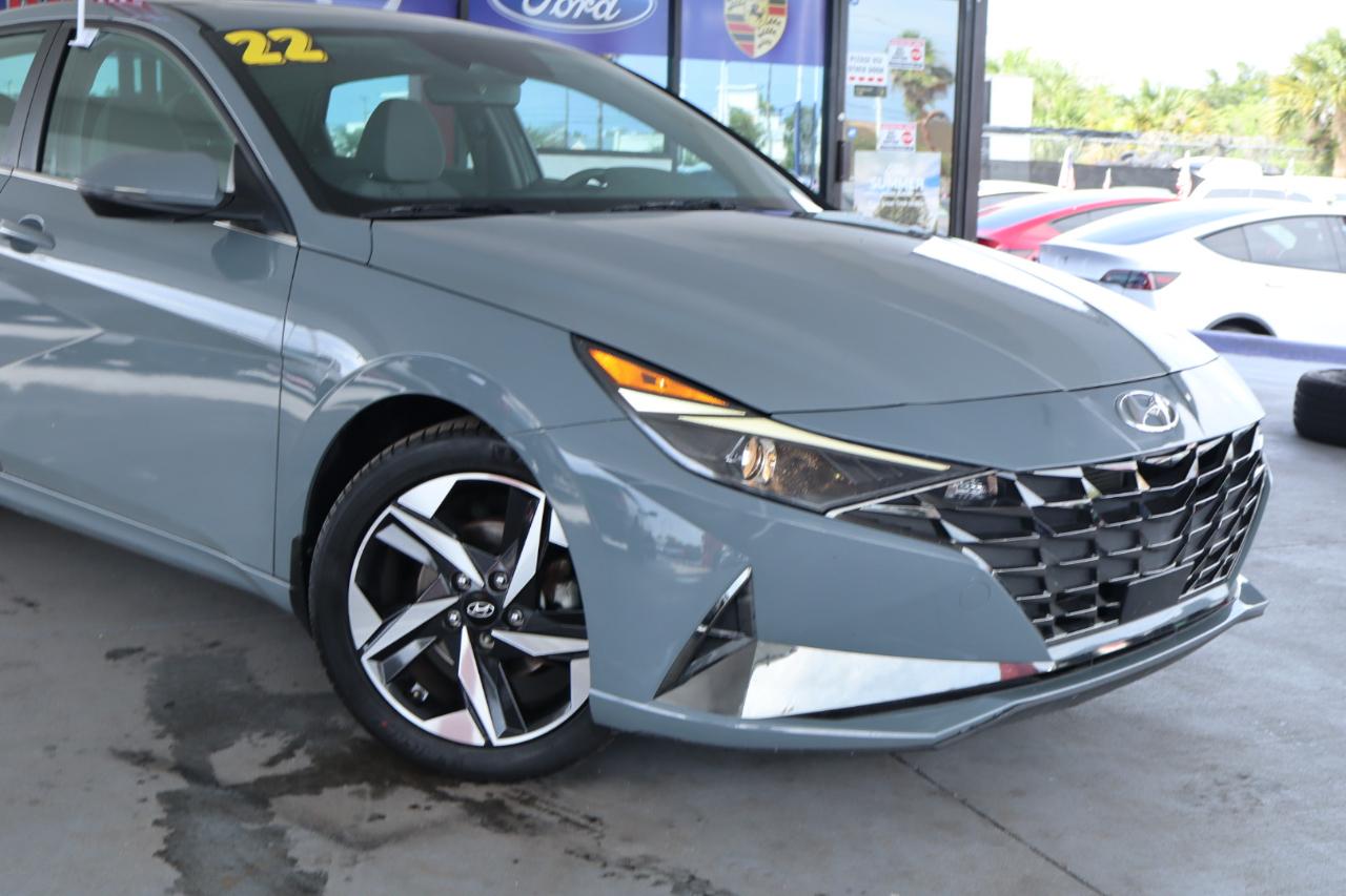 Hyundai Elantra SEL IVT 2022