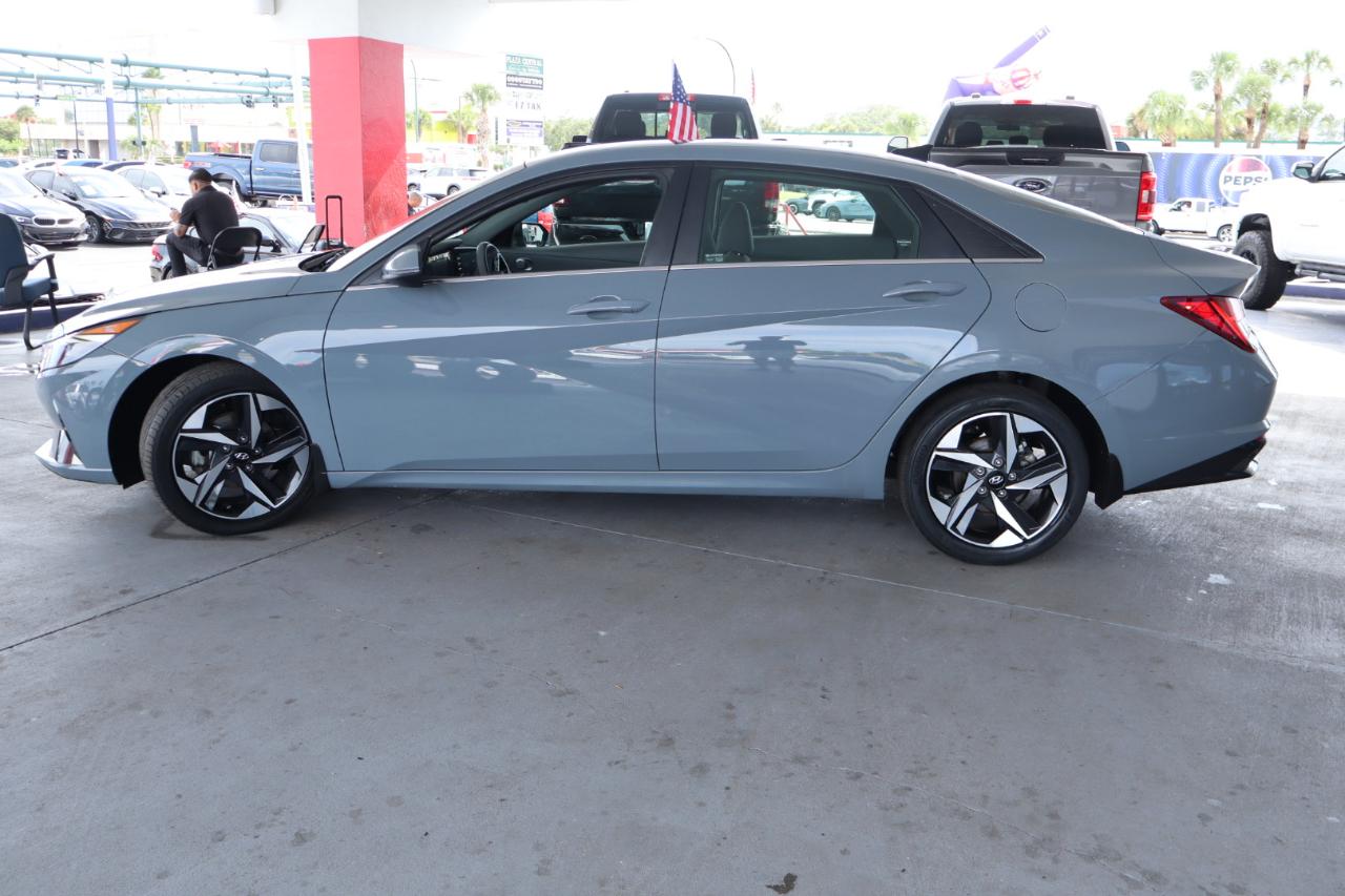 Hyundai Elantra SEL IVT 2022