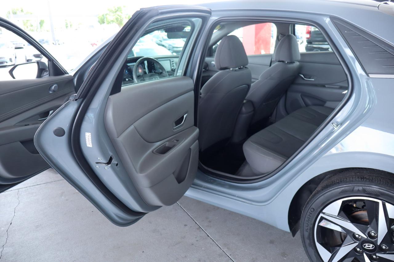 Hyundai Elantra SEL IVT 2022
