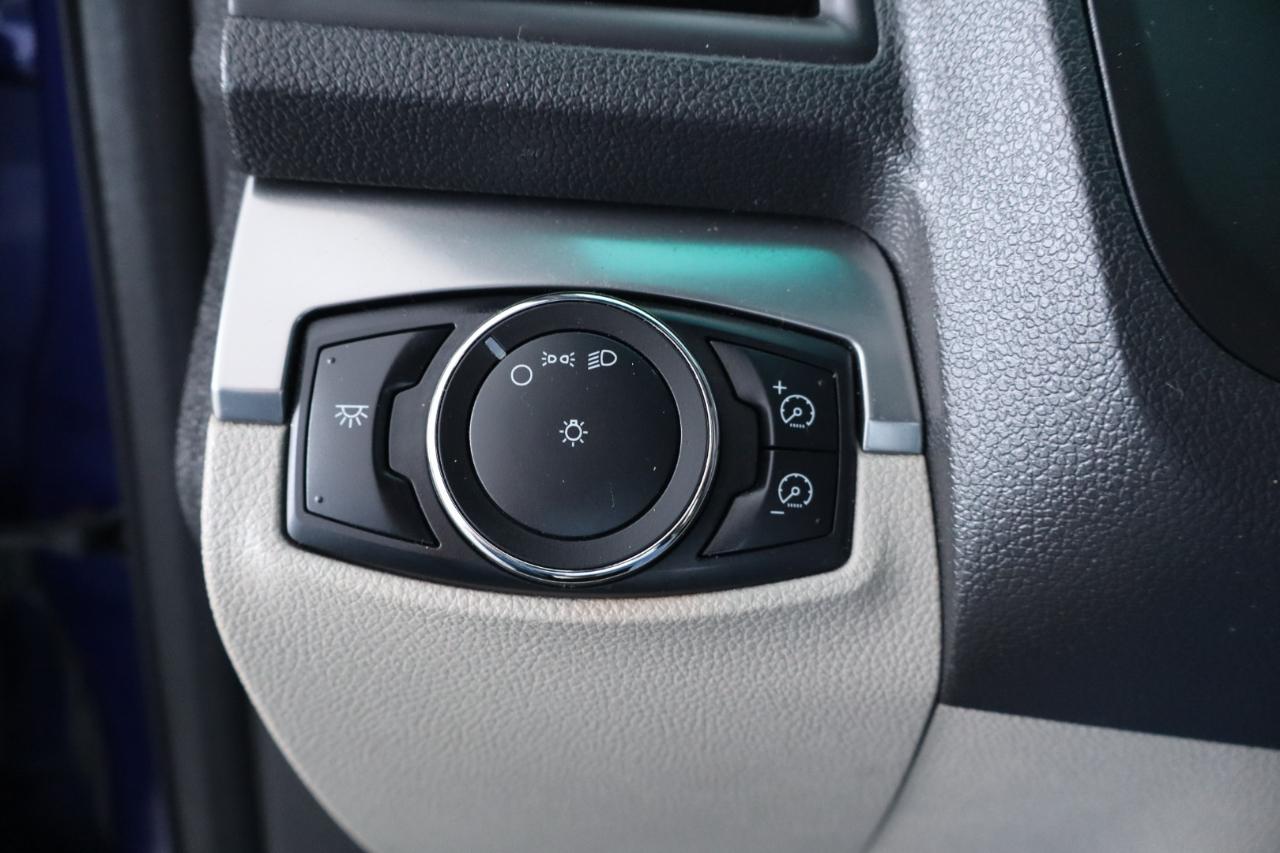 Ford Explorer FWD 4dr Base 2013