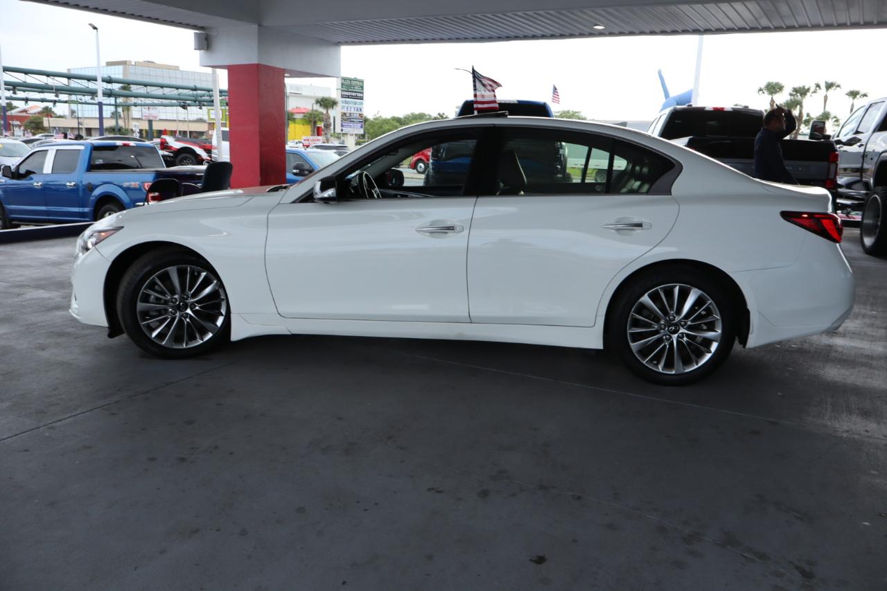 Infiniti Q50 3.0t LUXE AWD 2021