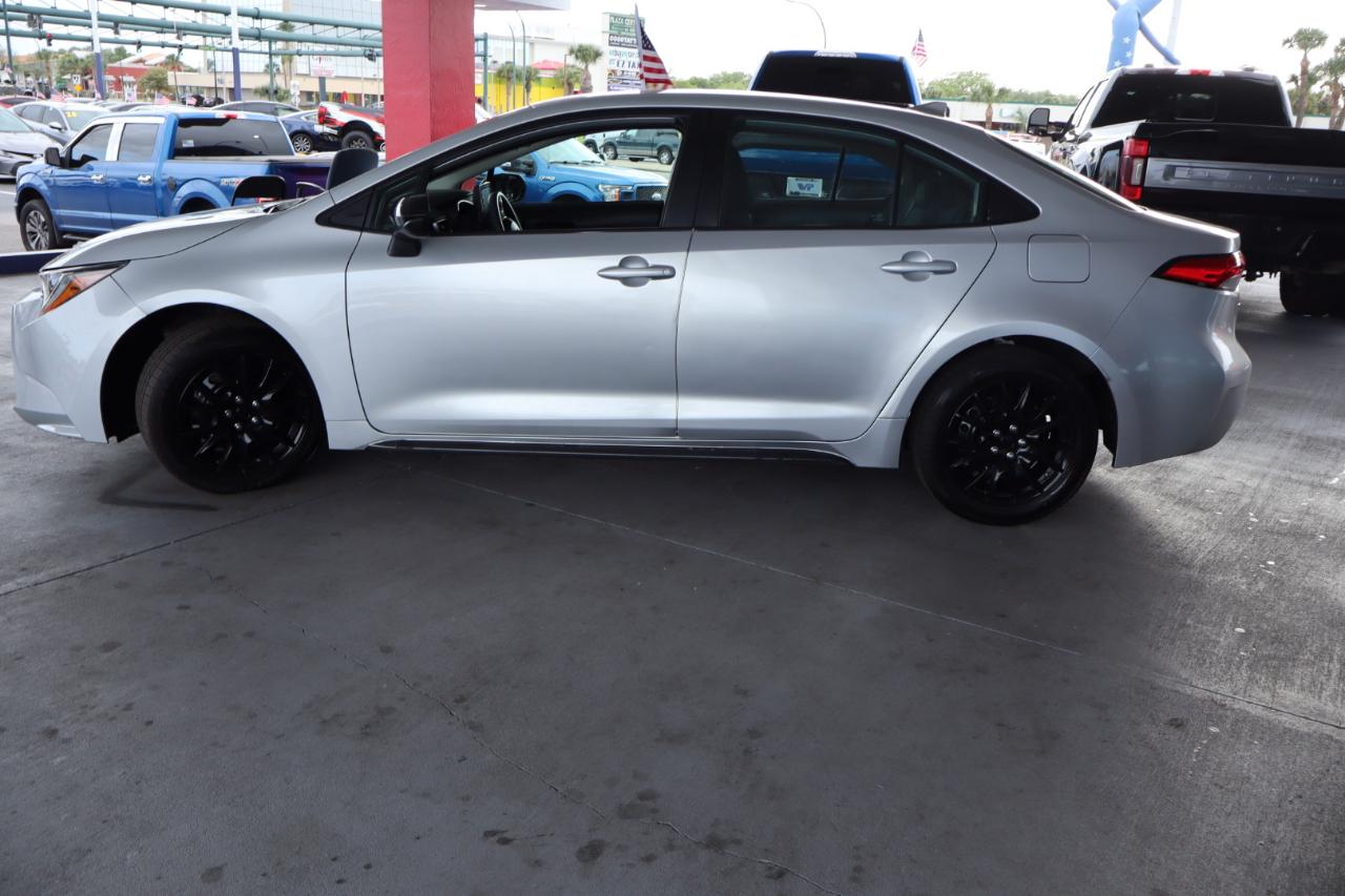 Toyota Corolla LE CVT (Natl) 2022